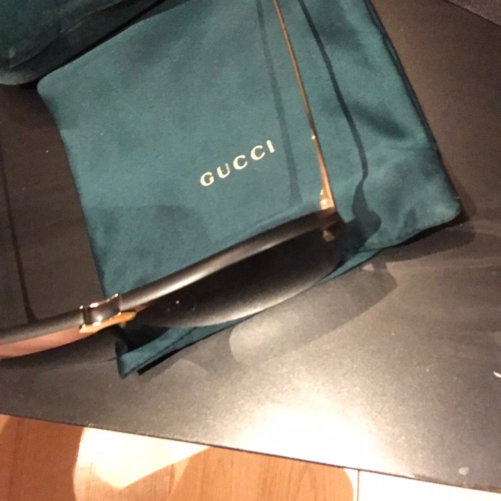 Gucci - Picture 2 of 3